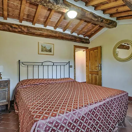 Ferienhaus 2 Bedroom Stunning In Tuoro sul Trasimeno