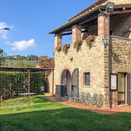 2 Bedroom Stunning In Ferienhaus Tuoro sul Trasimeno